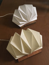 Load image into Gallery viewer, Origami Light Sculpture Burst 6